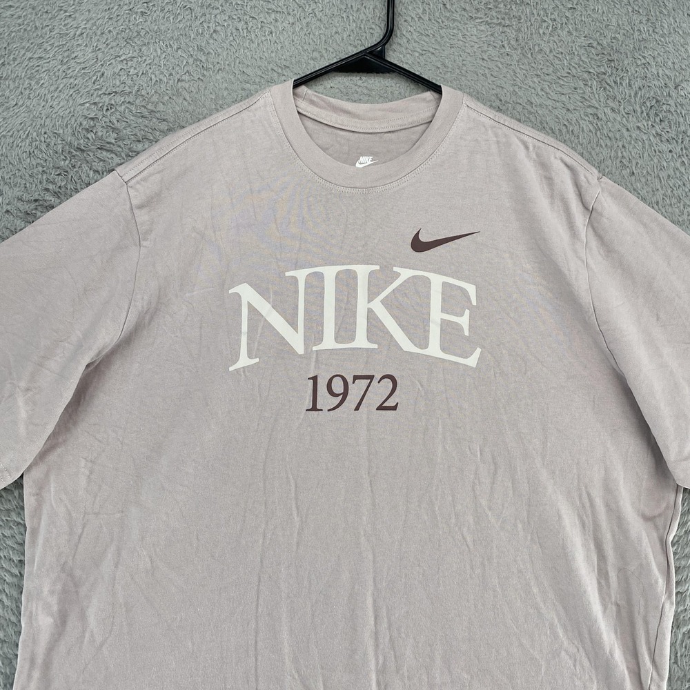 Nike Boxy Shirt Womens XL Logo Graphic Tee The Nike Tee Loose Fit Relaxed Lilac - Picture 3 of 12